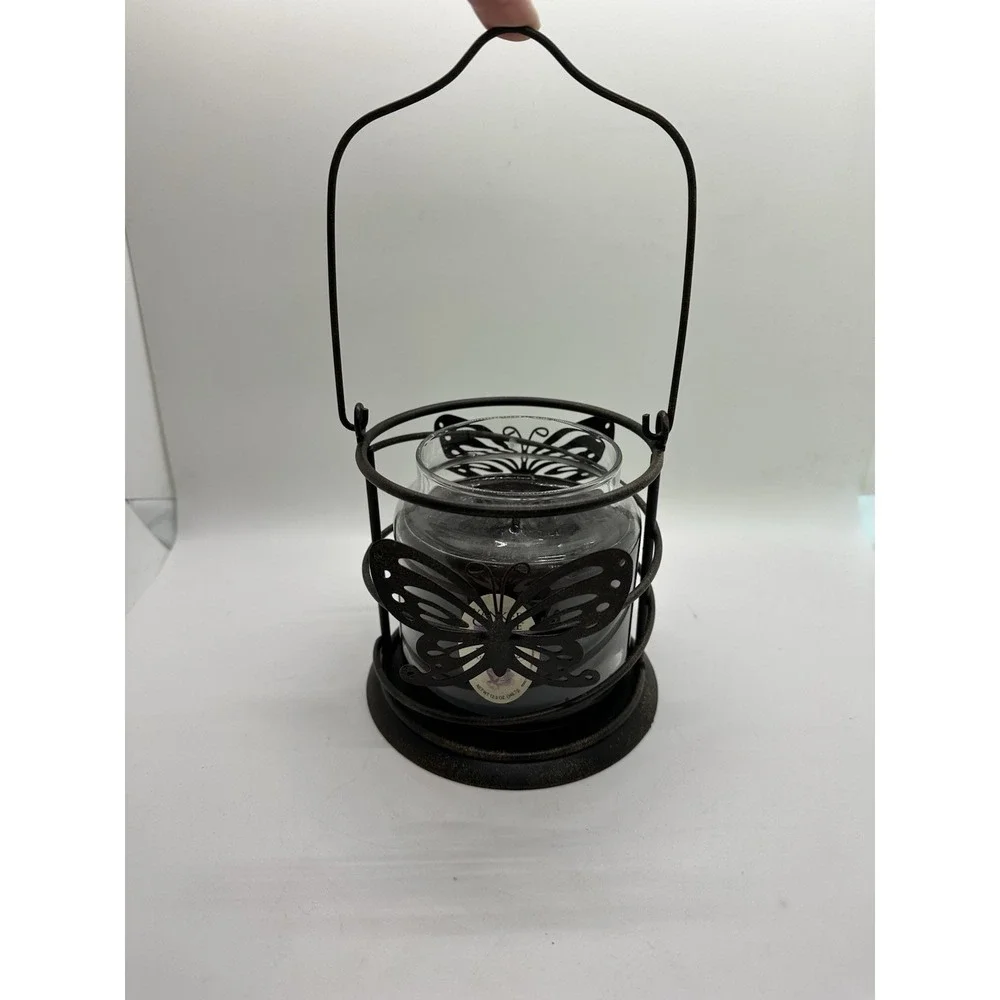 Yankee Candle 12.3 ‎ oz. Single Wick Candle Freesia & Musk Metal Candle Holder